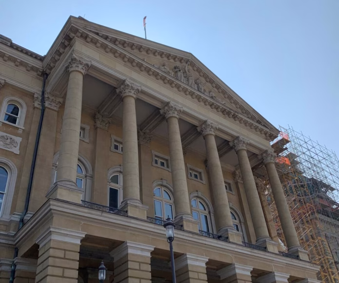 IowaCapitolfacade-980x819