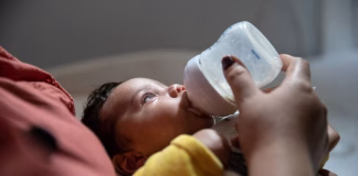 Major retailers slow to remove recalled infant formula from shelves, FDA says