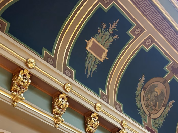 Iowa-capitol-corn-1536x1152