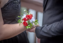 Fairfield and Pekin Students Head to Prom This Weekend