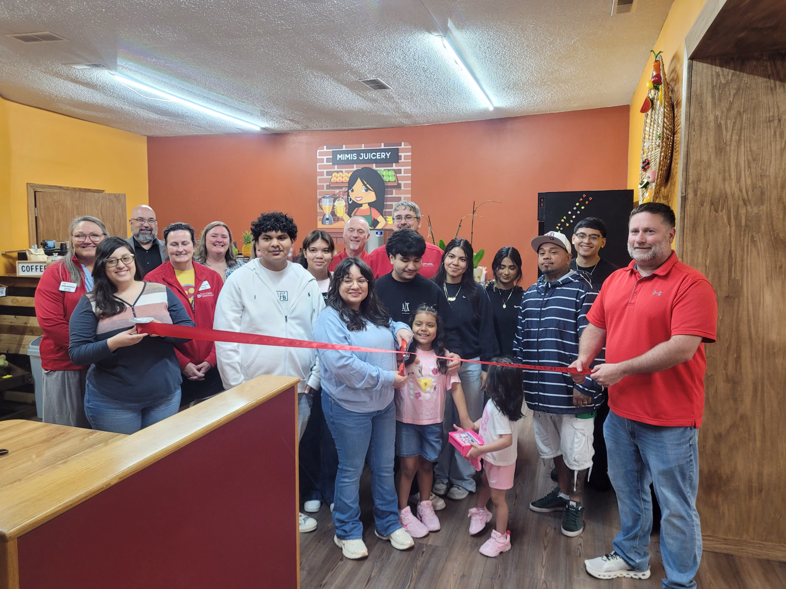 GOPIP Ambassadors Hold Ribbon-Cutting at Mimi's Juicery