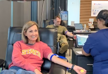 Iowa governor calls on Iowans to donate blood