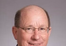 Ernst, Grassley Lead Resolution Honoring Iowan Ray Gaesser