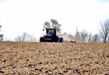 Warmer soil and a warmer, wet winter expected in Iowa with super El Niño