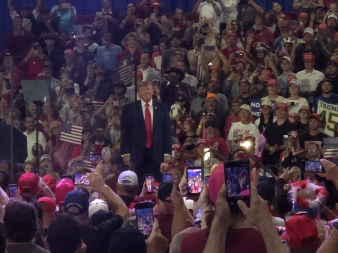 Trump2026SiouxCityKSCJZachCarsonPhoto-980x735